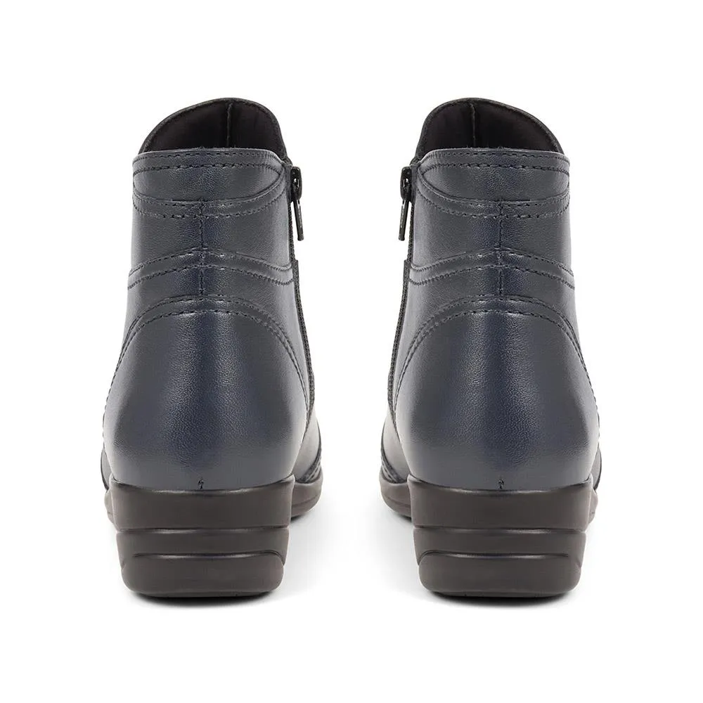 Leather Wedge Ankle Boots - KF38008 / 324 492